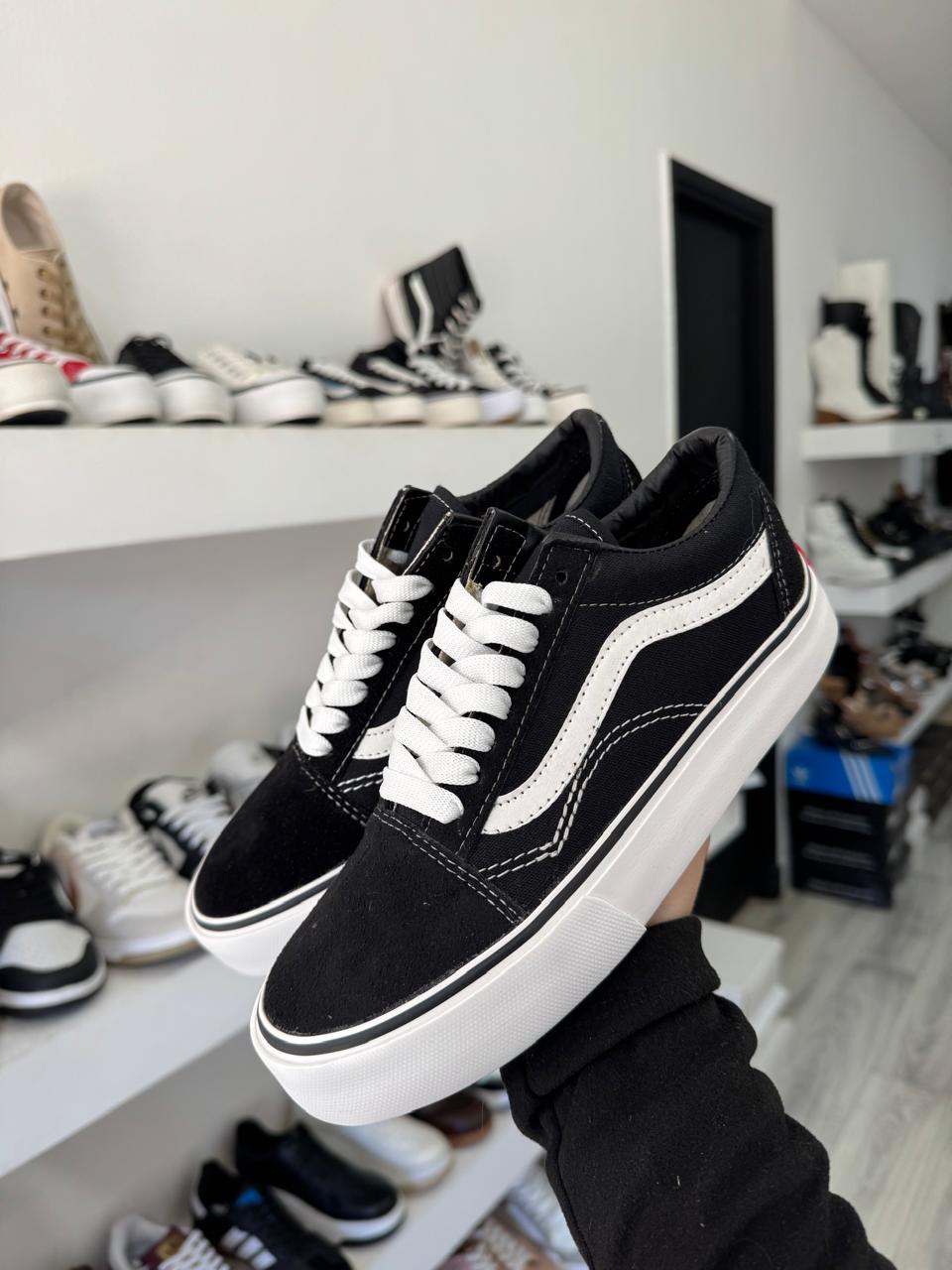 VANS negras y azules - Imagen 3
