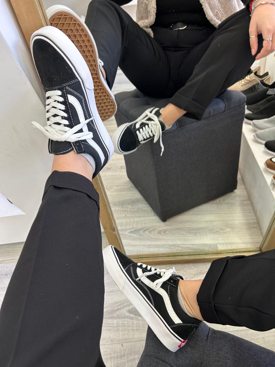 VANS negras y azules - Imagen 4